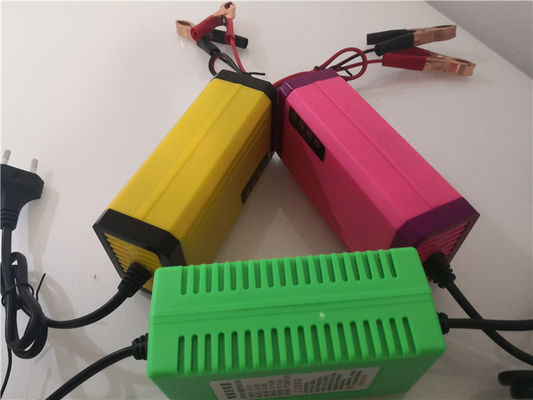 Cargador de batería de plomo eléctrico de la vespa 350w 48V 60v del voltaje automático de la identificación