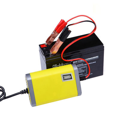 cargador de batería universal de la exhibición de 12V 2A Lcd ignífugo